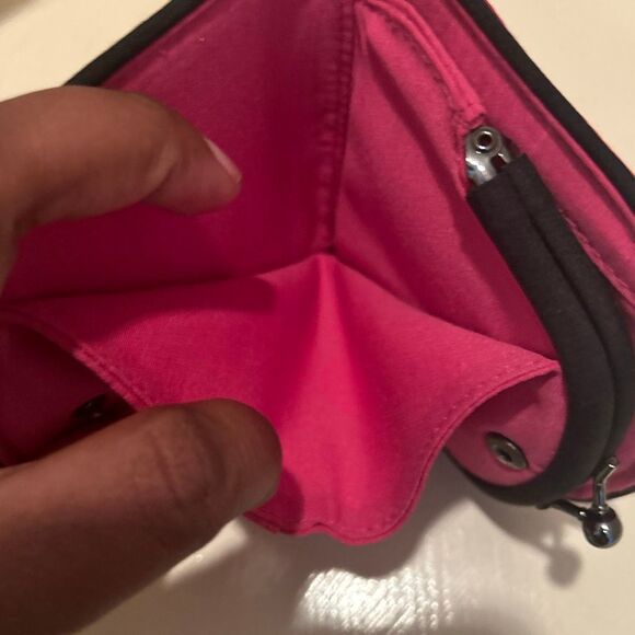 Vera Bradley Kisslock Compact Wallet Pink Fuchsia Rose Floral Print Quilted NEW - Picture 5 of 10